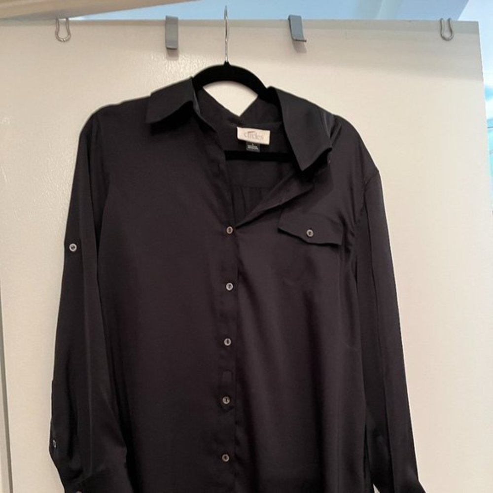 Circles Black‎ Blouse Size Large